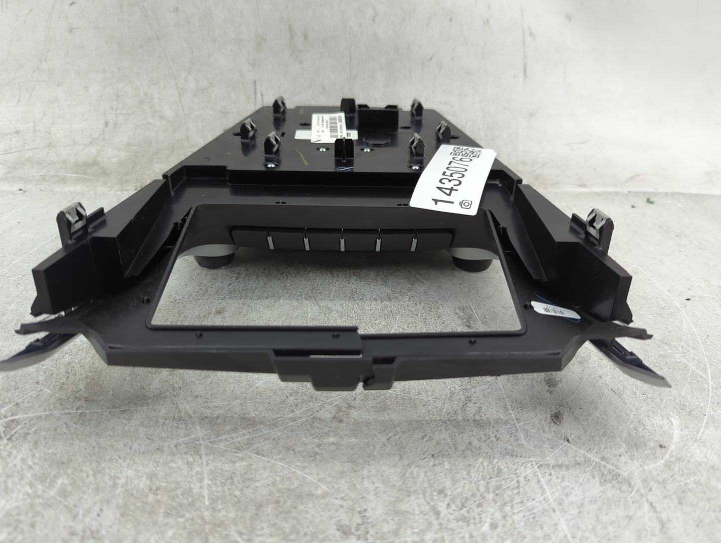 2016-2016 Chevrolet Equinox Radio Control Panel - Oemusedautoparts1.com