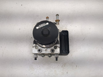 2012-2017 Chevrolet Equinox ABS Pump Control Module Replacement P/N:23231817 28526672303 Fits Fits 2012 2013 2014 2015 2016 2017 OEM Used Auto Parts