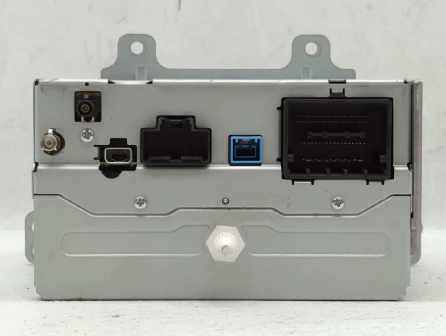 2016 Chevrolet Equinox Radio AM FM Cd Player Receiver Replacement P/N:84026072 Fits OEM Used Auto Parts - Oemusedautoparts1.