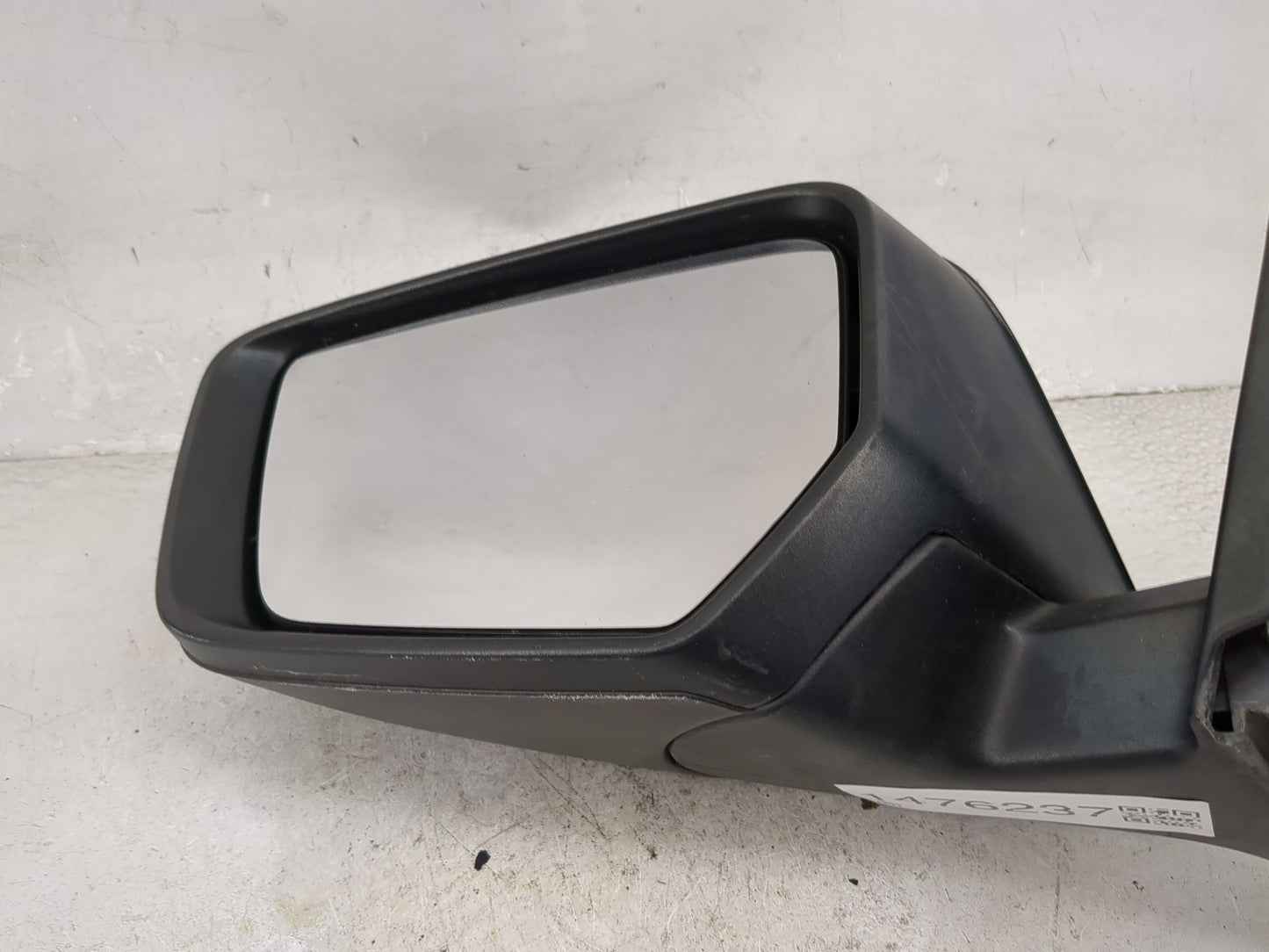 2016 Chevrolet Impala Driver Side View Mirror - Left Door Mirror OEM Used - Oemusedautoparts1.com