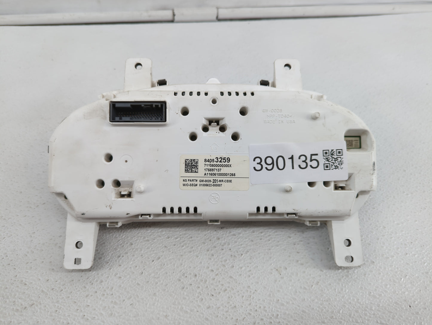 2016 Chevrolet Impala Instrument Cluster Speedometer Gauges P/N:84053259 GM-0028-201-MR-CE0E, 23414530, 23385712 Fits OEM Us
