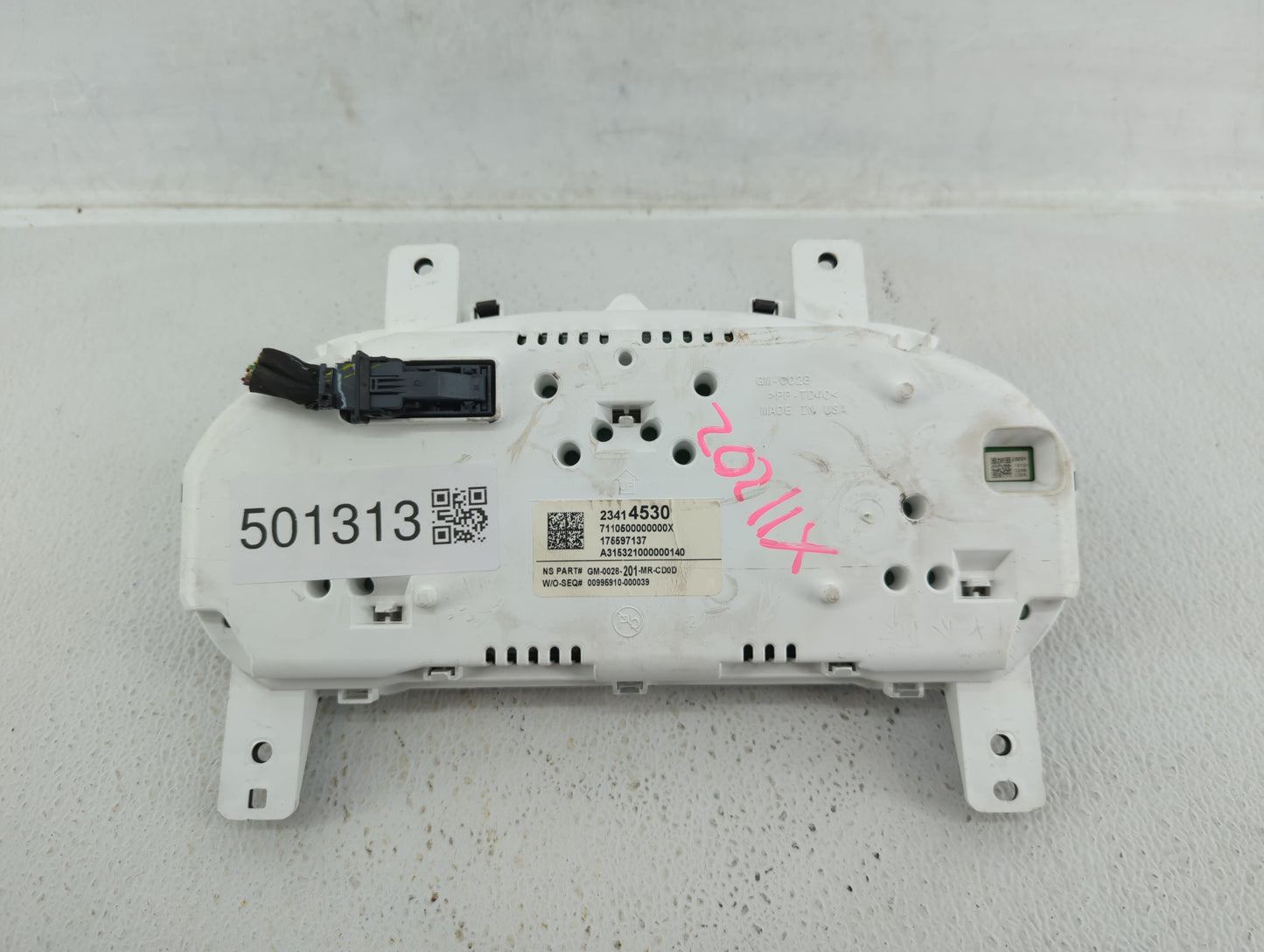 2016 Chevrolet Impala Instrument Cluster Speedometer Gauges P/N:CM5T-10849-CTG 84053259, GM-0028-201-MR-CE0E, 23414530 Fits