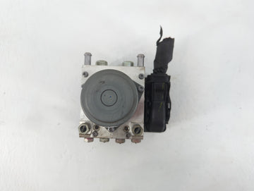 2014-2016 Chevrolet Impala ABS Pump Control Module Replacement P/N:23234101 Fits Fits 2014 2015 2016 OEM Used Auto Parts