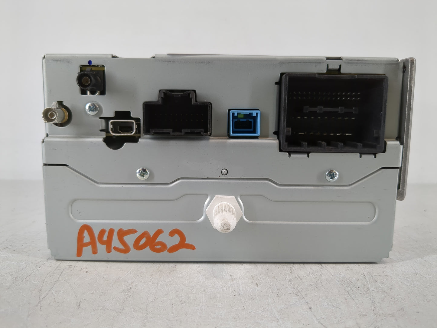2014-2016 Chevrolet Malibu Radio AM FM Cd Player Receiver Replacement P/N:84026379 Fits Fits 2014 2015 2016 OEM Used Auto Pa