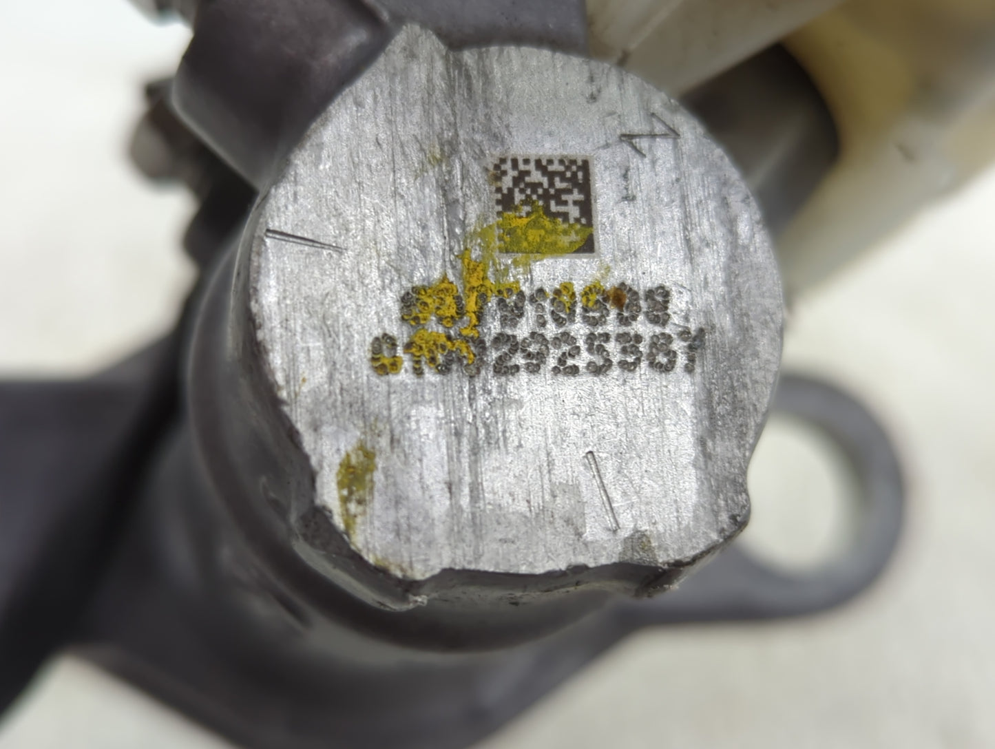 2016-2021 Chevrolet Malibu Brake Master Cylinder - Oemusedautoparts1.com