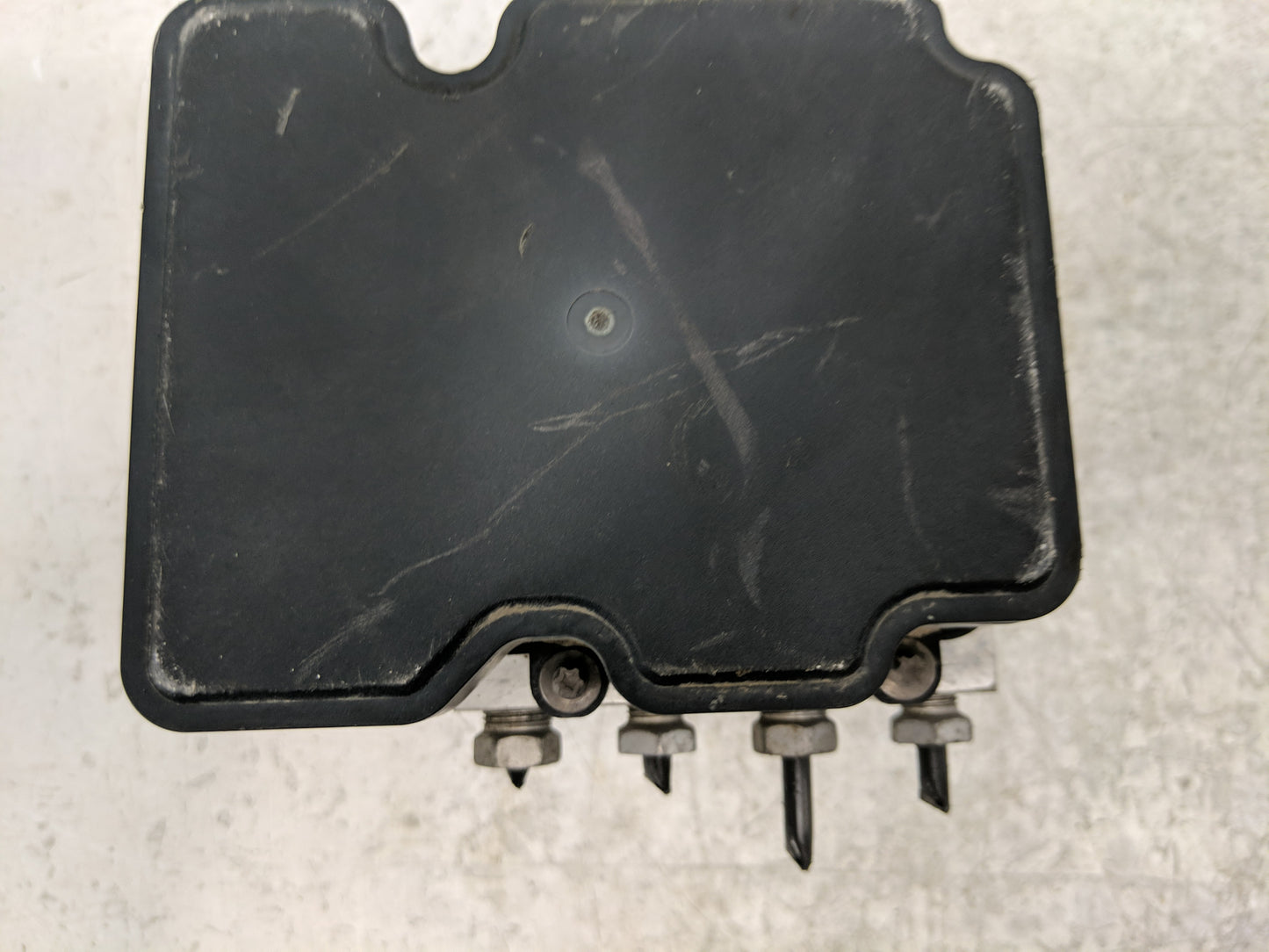 2016 Chevrolet Malibu ABS Pump Control Module Replacement P/N:065055766 Fits OEM Used Auto Parts - Oemusedautoparts1.com