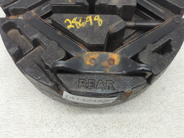 2016 Chevrolet Malibu Spare Scissor Car Jack