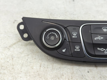2016-2017 Chevrolet Malibu Climate Control Module Temperature AC/Heater Replacement P/N:23414953 QFGM604A Fits Fits 2016 2017 OEM Used Auto Parts