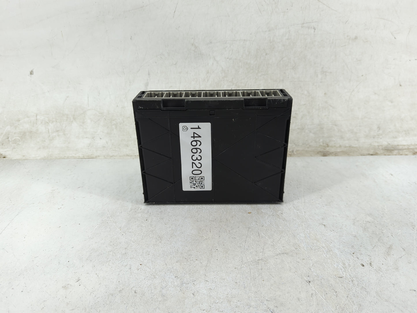2016-2016 Chevrolet Malibu Body Control Module Bcm 13508905 - Oemusedautoparts1.com