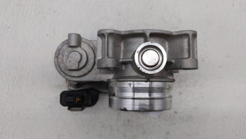 2016-2019 Chevrolet Malibu Throttle Body P/N:12659491BA 12671379AA Fits Fits 2016 2017 2018 2019 OEM Used Auto Parts