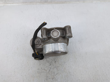 2016 Chevrolet Malibu Throttle Body P/N:12627217DA 12670839AA Fits Fits 2017 2018 2019 2020 2021 2022 OEM Used Auto Parts