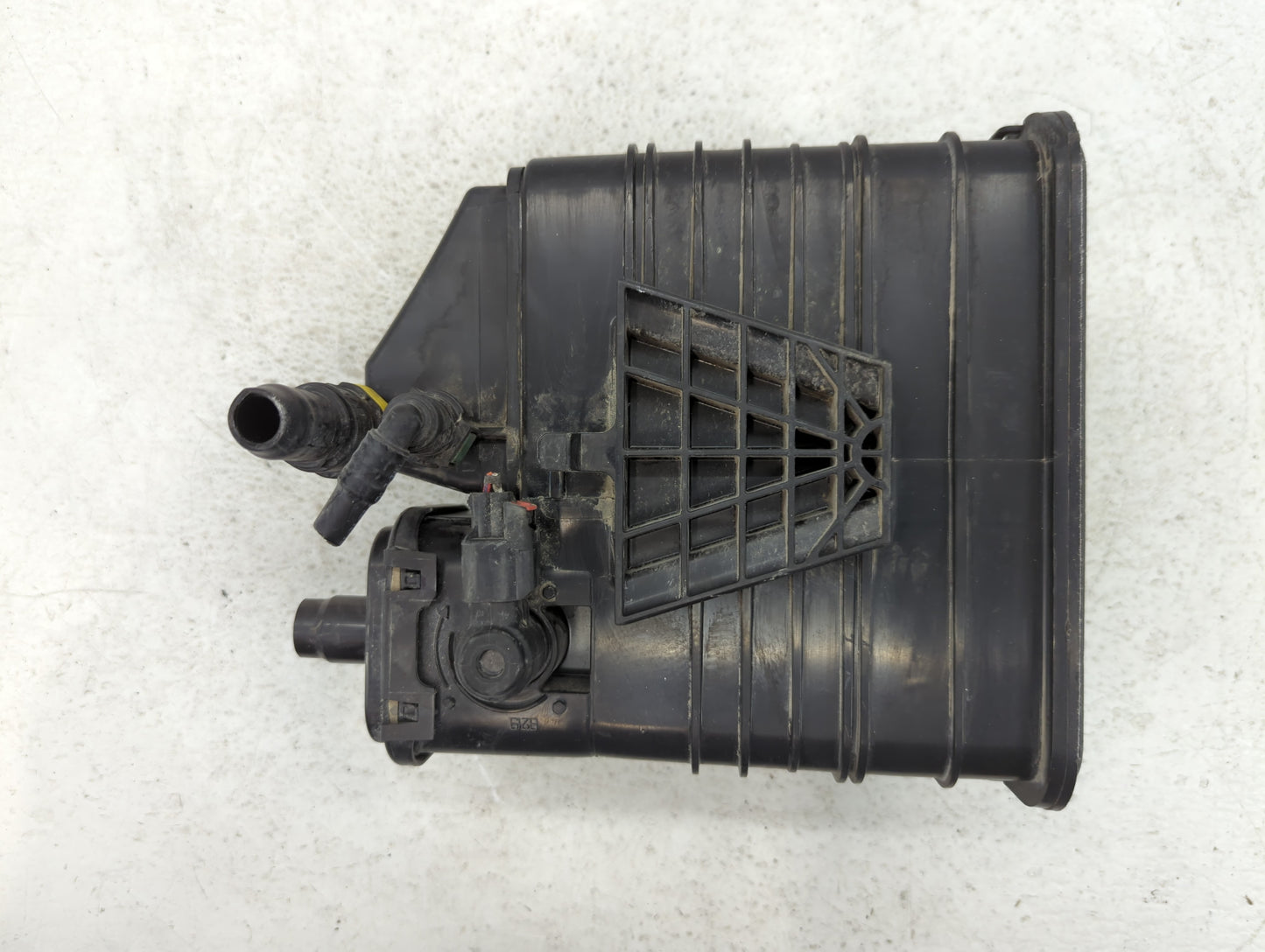 2016 Chevrolet Malibu Fuel Vapor Charcoal Canister 706972 - Oemusedautoparts1.com