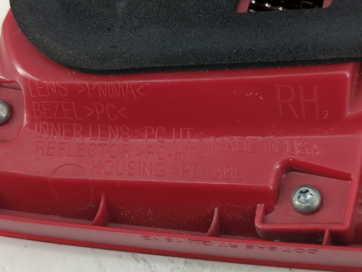 2013-2016 Chevrolet Malibu Tail Light Assembly Passenger Right OEM Fits Fits 2013 2014 2015 2016 OEM Used Auto Parts - Oemus