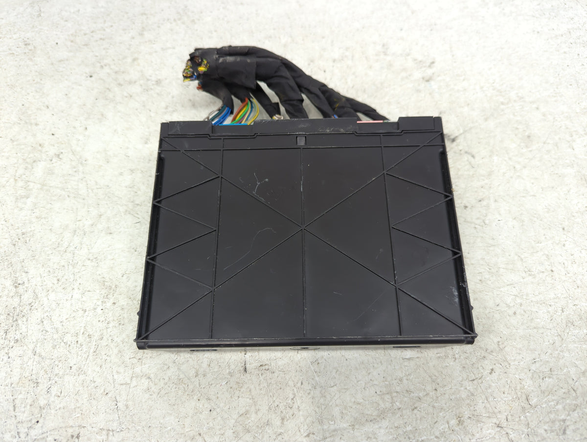2016-2016 Chevrolet Malibu Body Control Module Bcm 13508905 926709 - Oemusedautoparts1.com