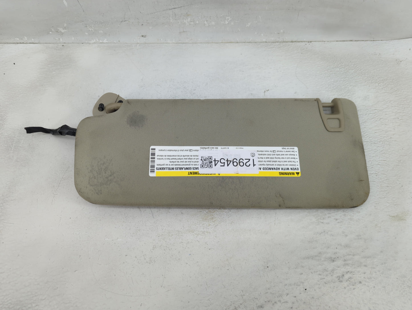 2014-2019 Chevrolet Silverado 1500 Sun Visor Shade Replacement Passenger Right Mirror Fits Fits 2014 2015 2016 2017 2018 201