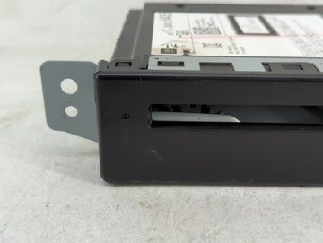 2016 Chevrolet Silverado 1500 Radio AM FM Cd Player Receiver Replacement P/N:84016435 Fits Fits 2017 OEM Used Auto Parts