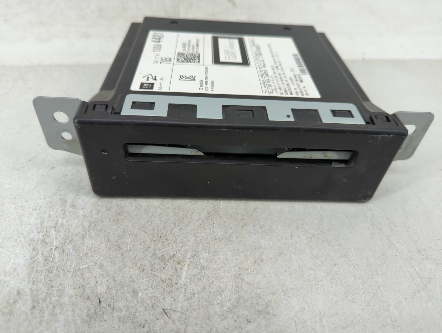 2015-2019 Chevrolet Silverado 1500 Radio AM FM Cd Player Receiver Replacement P/N:812425551 13594481 Fits OEM Used Auto Part