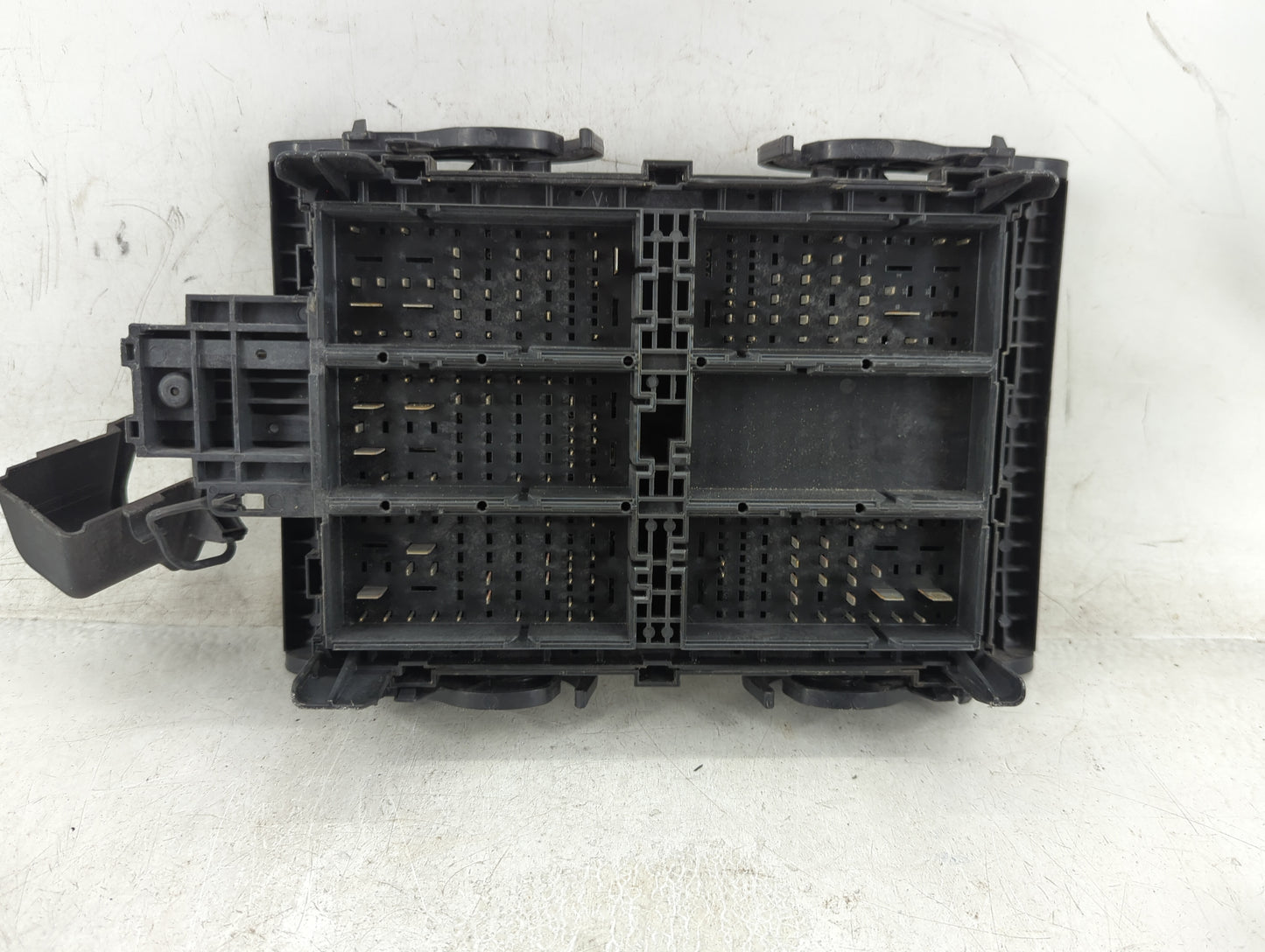 2016-2018 Chevrolet Silverado 1500 Fusebox Fuse Box Panel Relay Module P/N:23387797 Fits Fits 2016 2017 2018 OEM Used Auto P