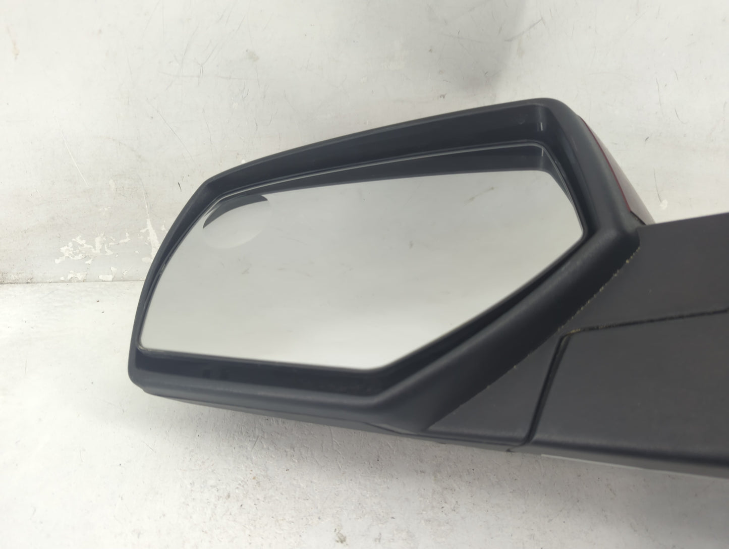 2014-2019 Chevrolet Silverado 1500 Driver Side View Mirror - Left Door Mirror OEM Used - Oemusedautoparts1.com