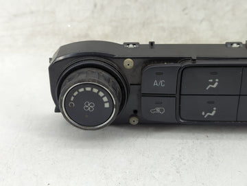 2014-2019 Chevrolet Silverado 1500 Climate Control Module Temperature AC/Heater Replacement P/N:23486619 7370200000000X Fits OEM Used Auto Parts