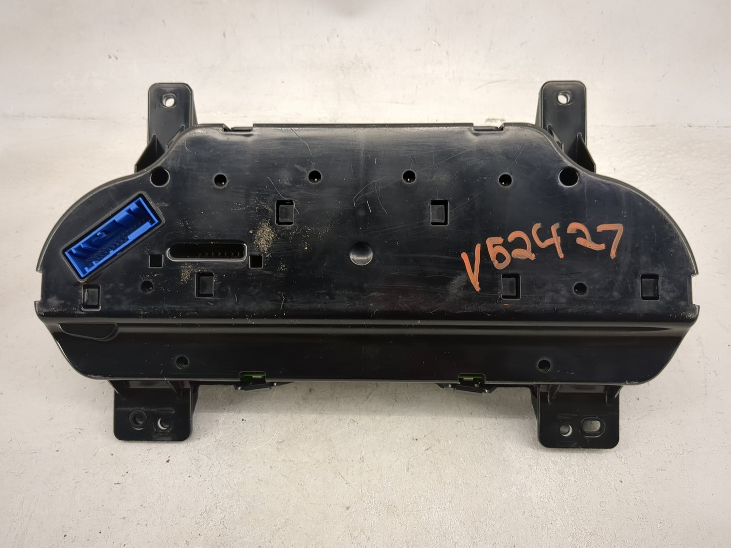 2016 Chevrolet Silverado 1500 Instrument Cluster Speedometer Gauges P/N:23391331 3915268AH630ESC0, 28496955 Miles: Fits OEM