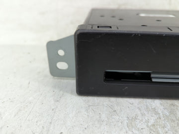 2015-2018 Chevrolet Silverado 3500 Radio AM FM Cd Player Receiver Replacement P/N:13594481 Fits Fits 2015 2016 2017 2018 2019 2020 OEM Used Auto Parts