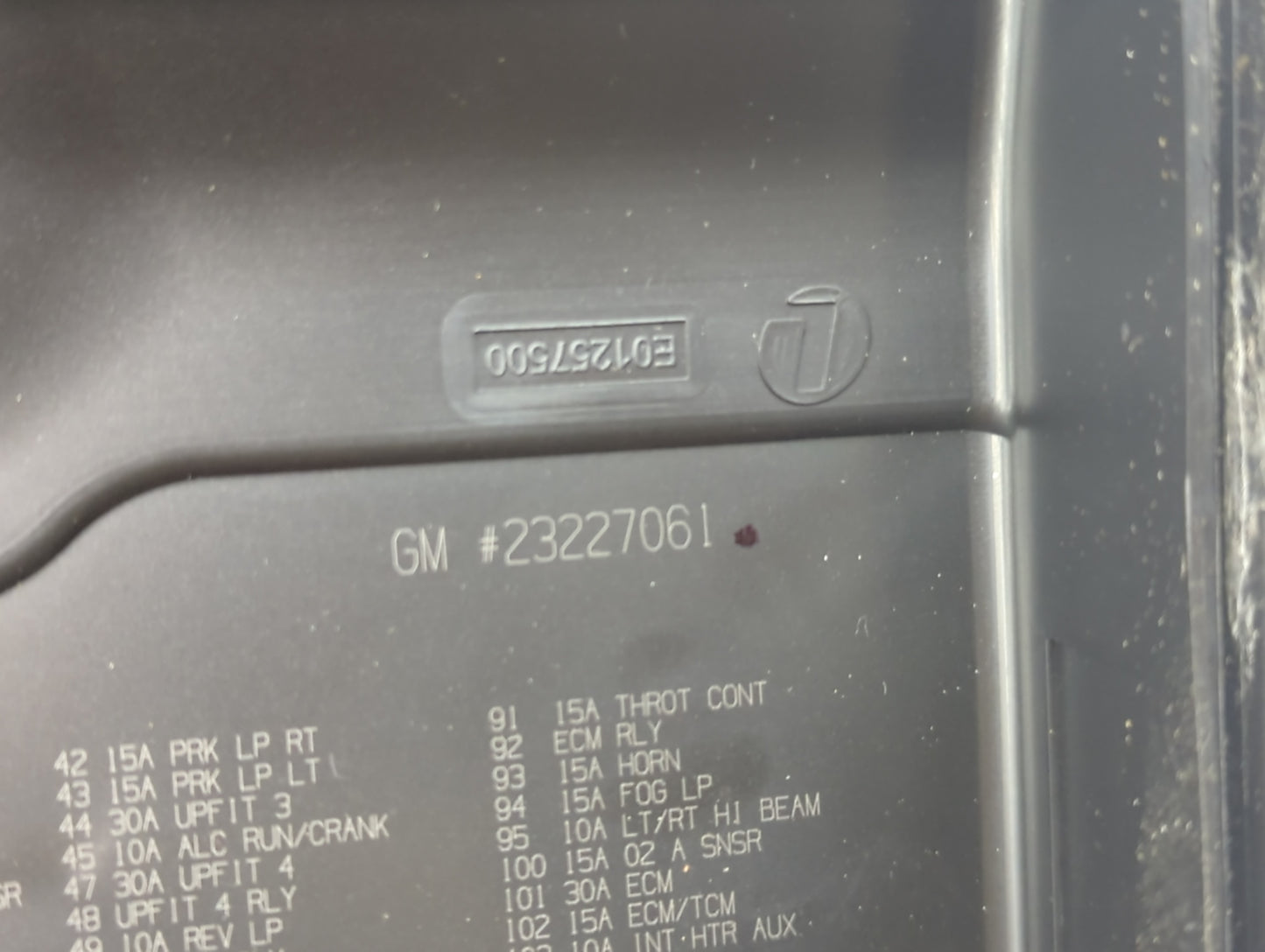 2016 Chevrolet Suburban 1500 Fusebox Fuse Box Panel Relay Module P/N:23227061 Fits Fits 2015 2017 2018 2019 2020 OEM Used Au