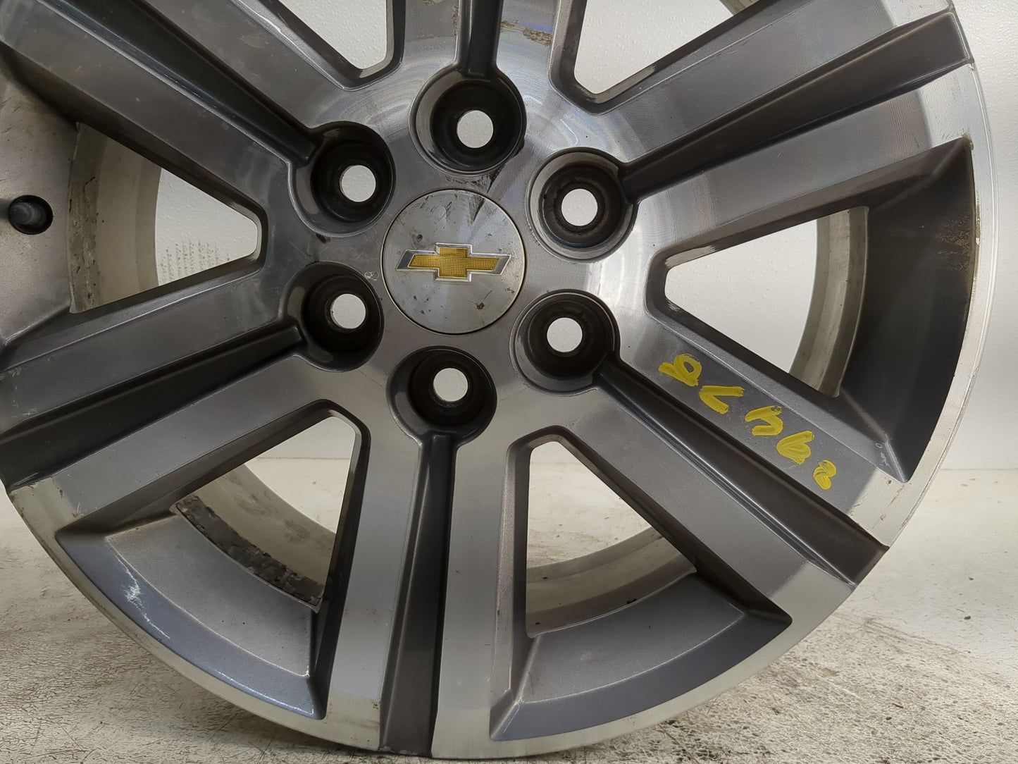2015-2017 Chevrolet Traverse Oem Wheel Rim - Oemusedautoparts1.com
