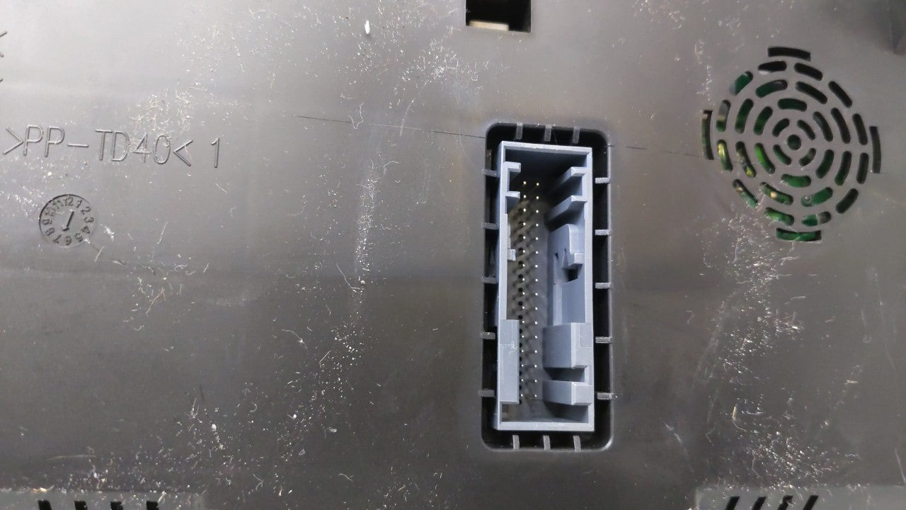 2015-2016 Chevrolet Trax Instrument Cluster Speedometer Gauges P/N:94532507 94532507 Fits Fits 2015 2016 OEM Used Auto Parts