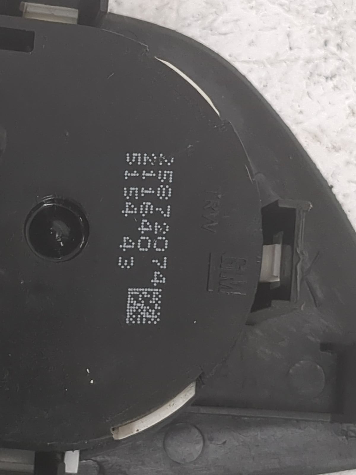 2016 Chevrolet Trax Master Power Window Switch Replacement Driver Side Left P/N:25873074 Fits OEM Used Auto Parts - Oemuseda