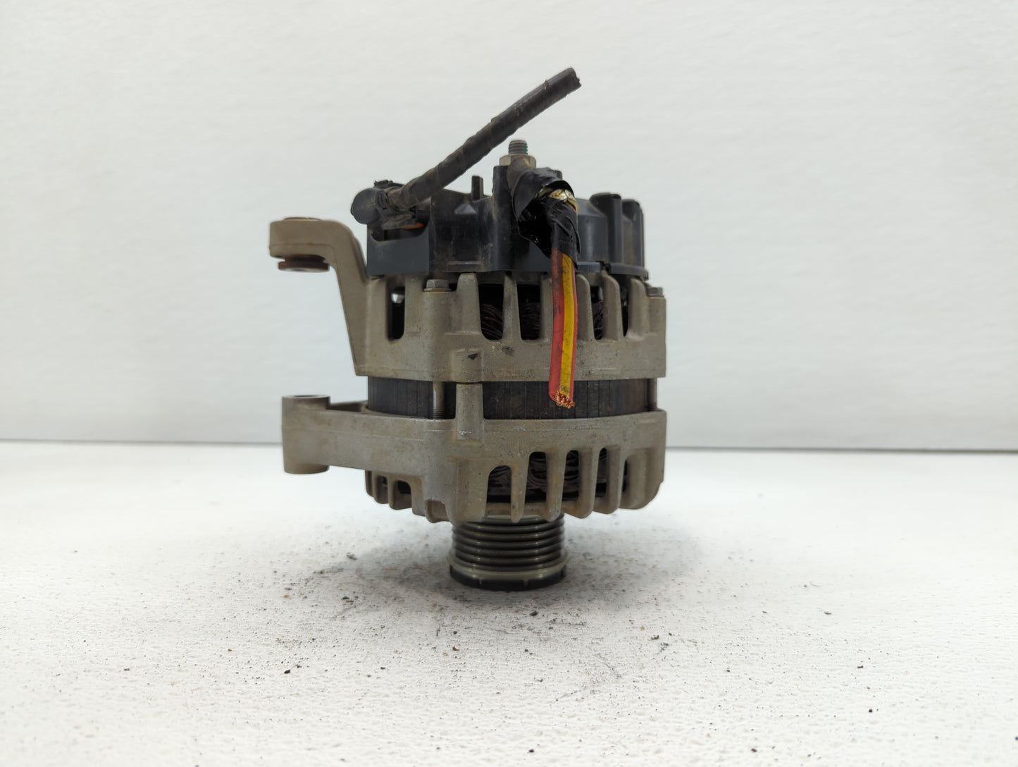 2013-2021 Chevrolet Trax Alternator Replacement Generator Charging Assembly Engine OEM P/N:13577154 13597226 Fits OEM Used A
