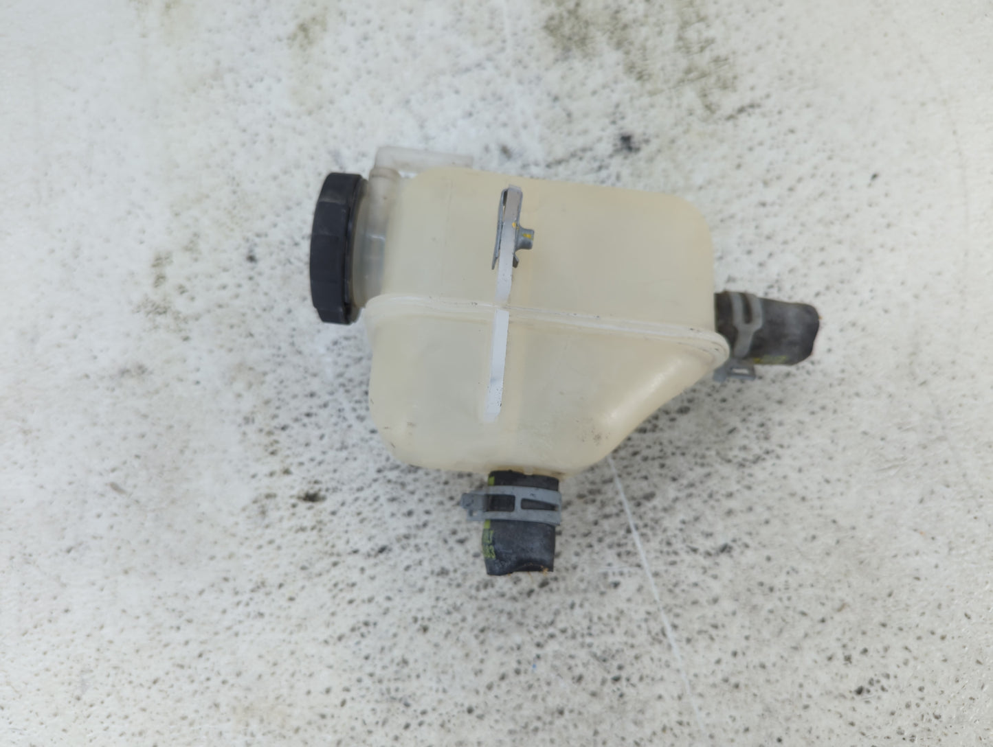 2016-2019 Chevrolet Volt Radiator Coolant Overflow Expansion Tank Bottle 1432554 - Oemusedautoparts1.com