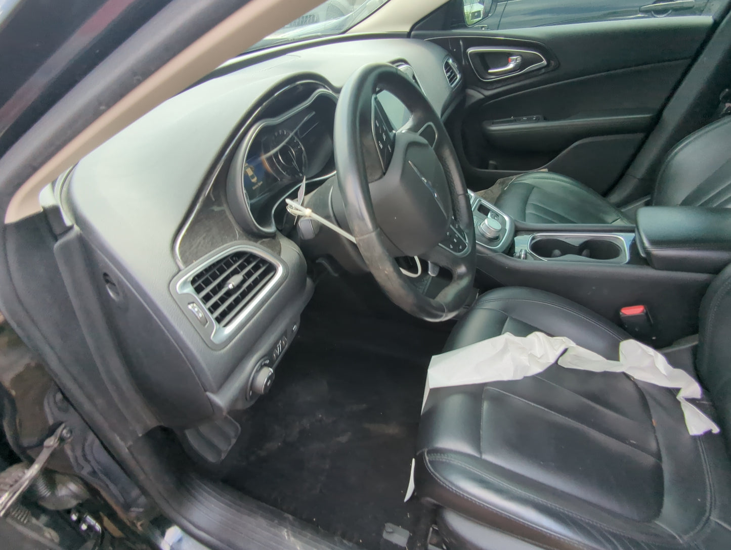 2015-2017 Chrysler 200 Air Bag Driver Left Steering Wheel Mounted Black - Oemusedautoparts1.com