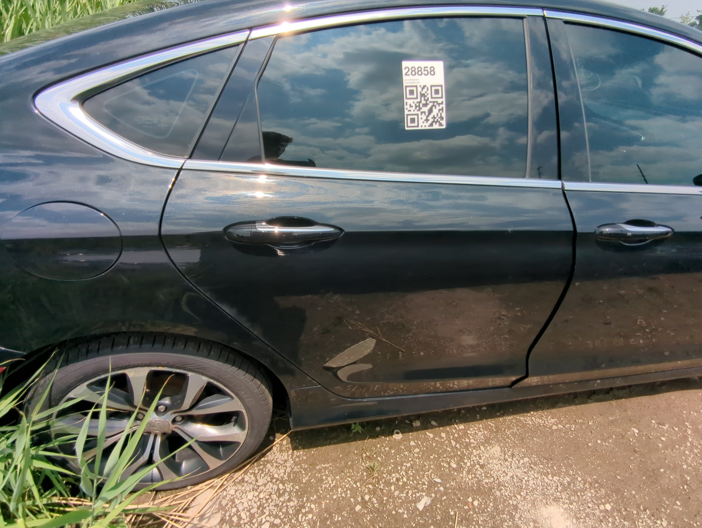 2015-2017 Chrysler 200 Passenger Rear Door Window Oem - Oemusedautoparts1.com