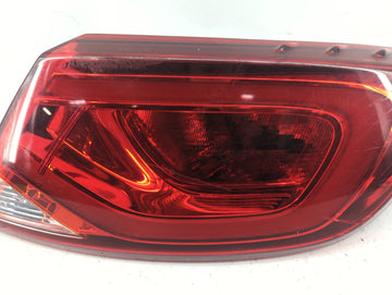 2015-2016 Chrysler 200 Tail Light Assembly Passenger Right OEM Fits Fits 2015 2016 OEM Used Auto Parts