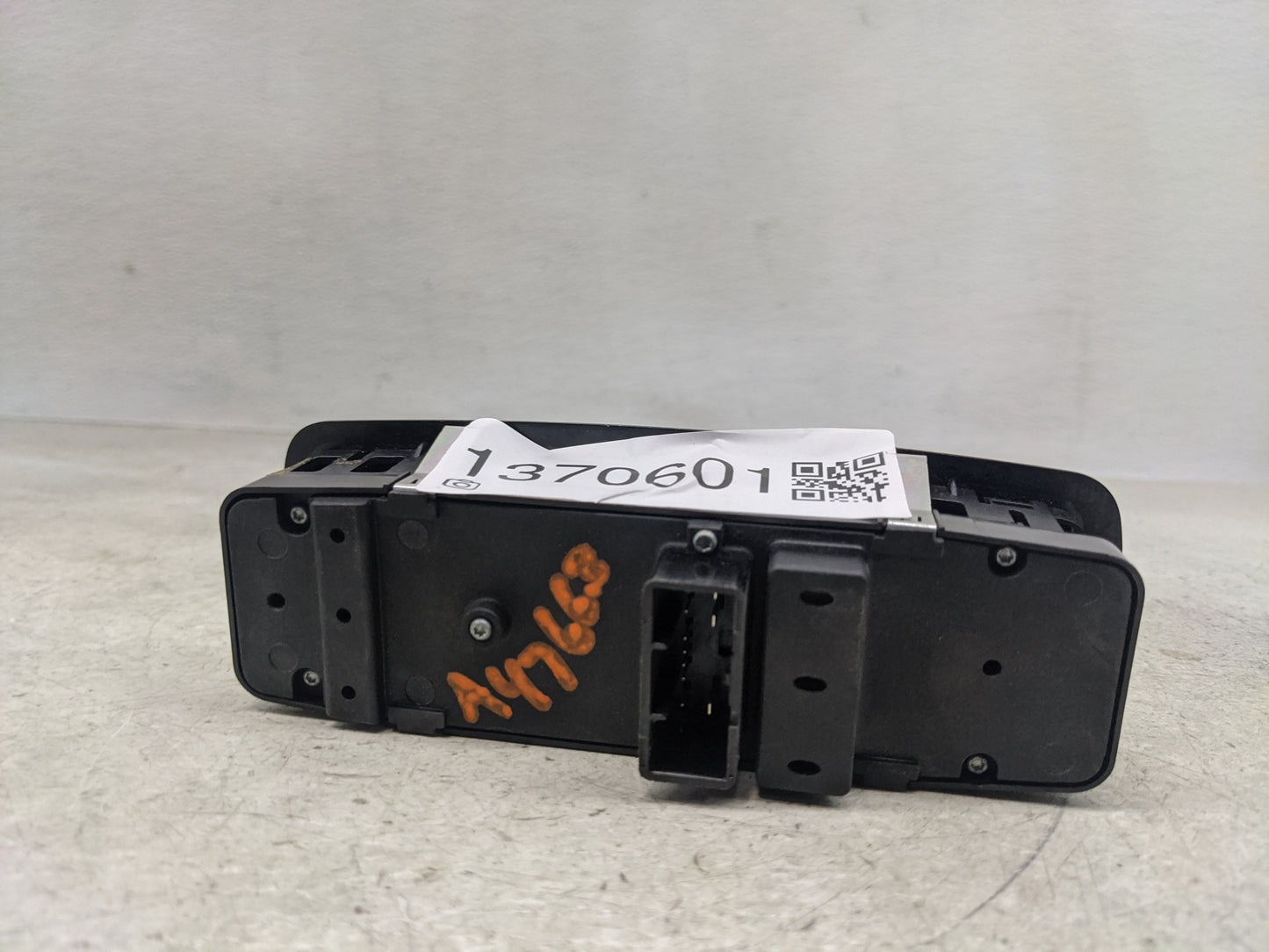 2015-2017 Chrysler 200 Master Power Window Switch Replacement Driver Side Left P/N:68271206AA Fits OEM Used Auto Parts - Oem