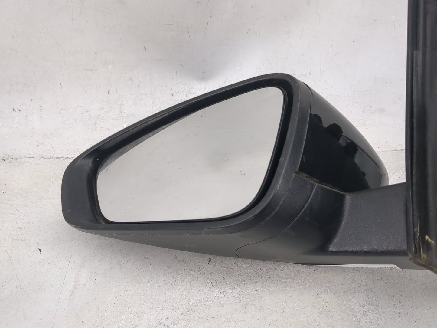 2015-2017 Chrysler 200 Driver Side View Mirror - Left Door Mirror OEM Used - Oemusedautoparts1.com