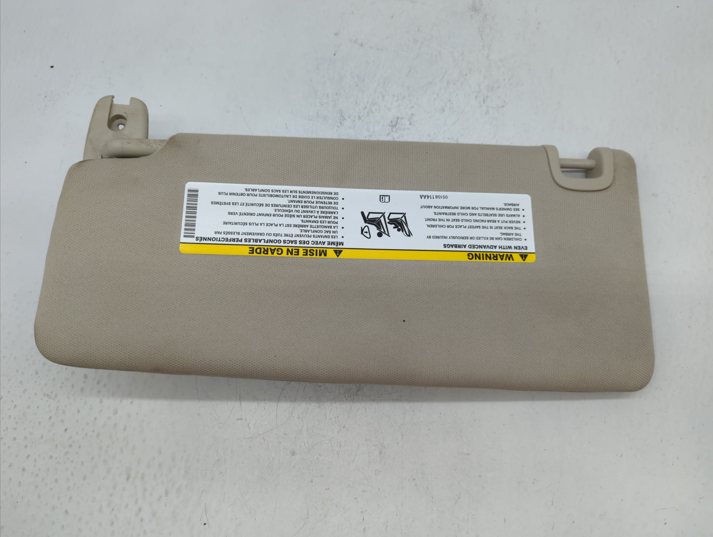 2016-2017 Chrysler 200 Sun Visor Shade Replacement Passenger Right Mirror Fits Fits 2016 2017 OEM Used Auto Parts - Oemuseda