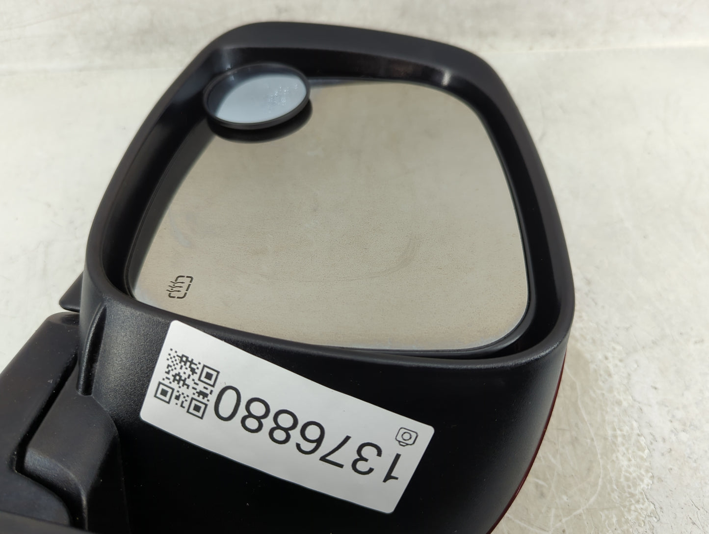 2011-2016 Chrysler Town & Country Driver Side View Mirror - Left Door Mirror OEM Used - Oemusedautoparts1.com