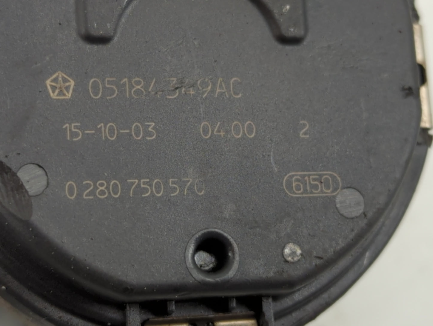 2011-2016 Chrysler Town & Country Throttle Body P/N:0 280 750 570 05184349AC Fits OEM Used Auto Parts - Oemusedautoparts1.co