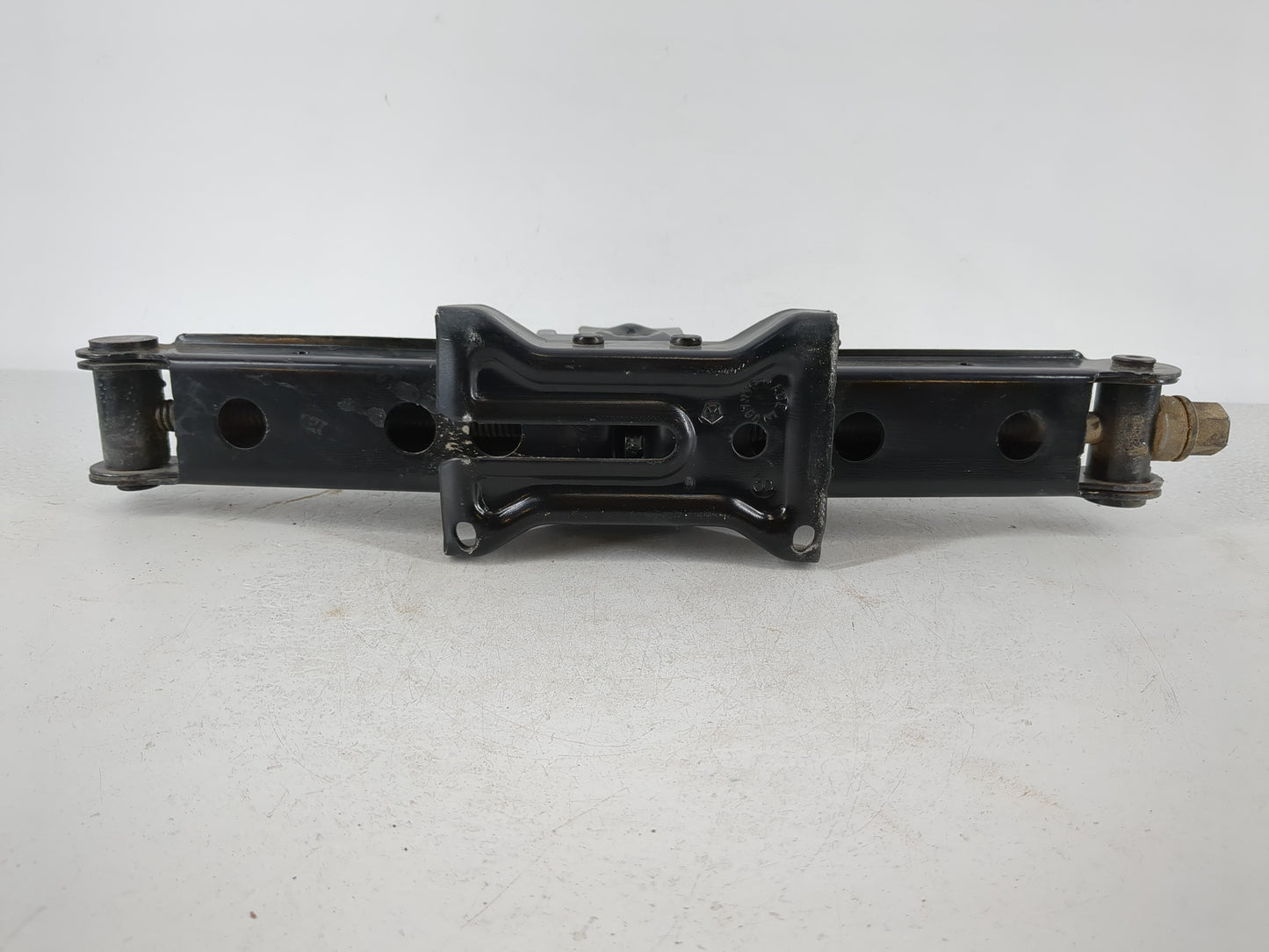 2016 Dodge Caravan Spare Scissor Car Jack - Oemusedautoparts1.com