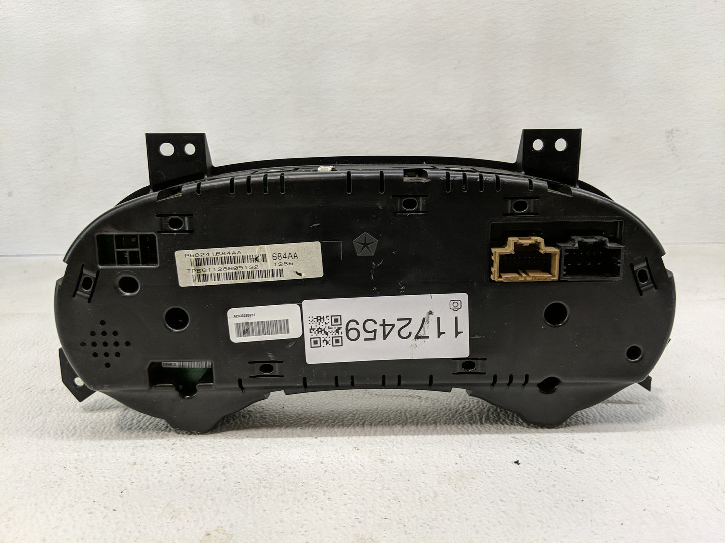 2016 Dodge Caravan Instrument Cluster Speedometer Gauges P/N:P68241684AA Fits Fits 2015 2017 2018 OEM Used Auto Parts - Oemu