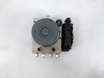 2016 Dodge Caravan ABS Pump Control Module Replacement P/N:68183803AC Fits Fits 2015 2017 2018 2019 2020 OEM Used Auto Parts