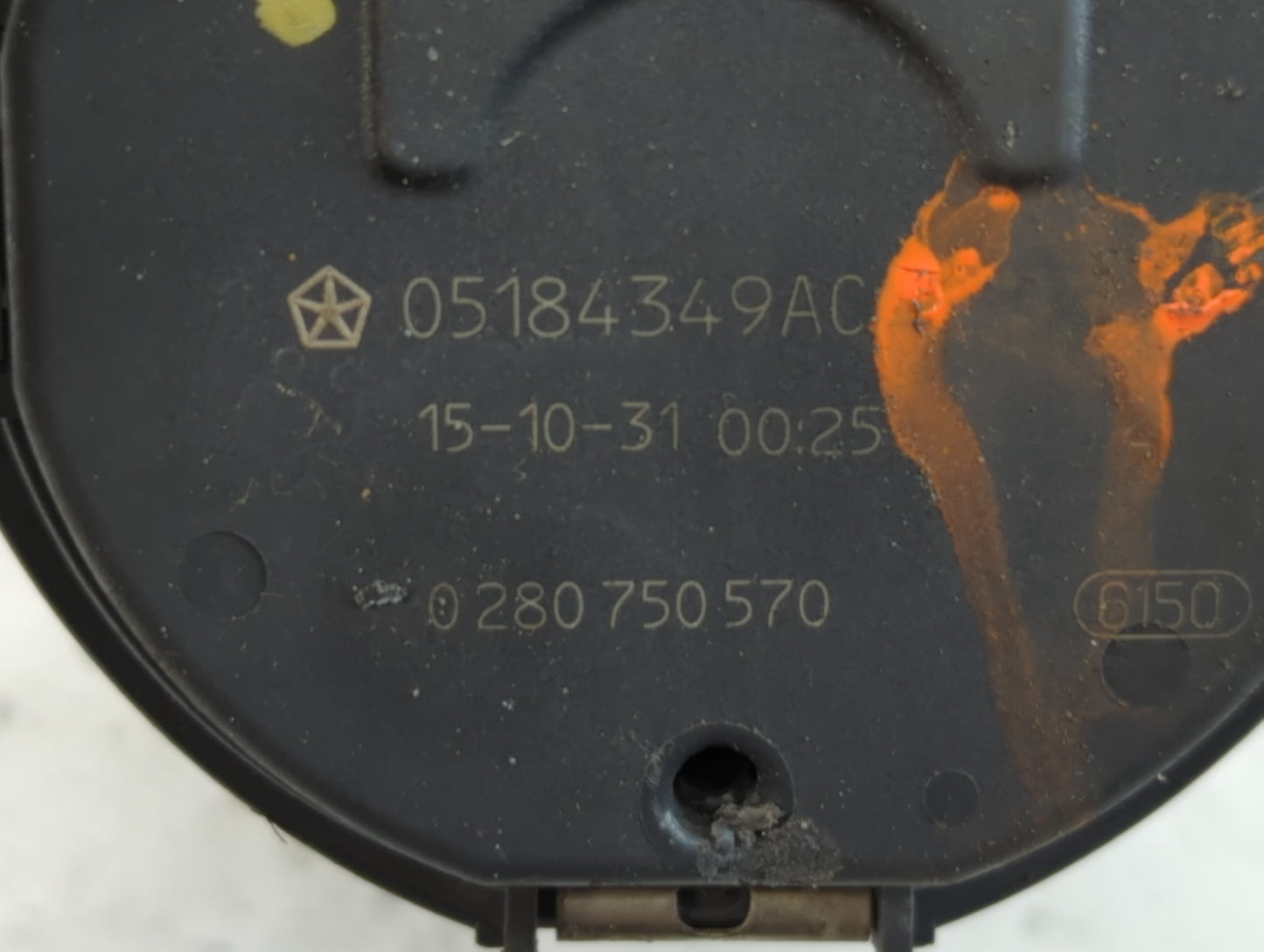 2016 Dodge Caravan Throttle Body P/N:05184349AC Fits Fits 2011 2012 2013 2014 2015 2017 2018 2019 2020 2021 2022 OEM Used Au