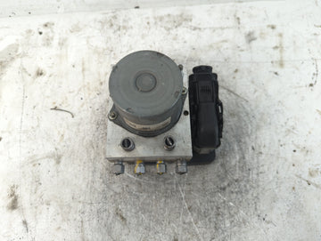 2016 Dodge Caravan ABS Pump Control Module Replacement P/N:P68183803AC Fits Fits 2015 2017 2018 2019 2020 OEM Used Auto Parts