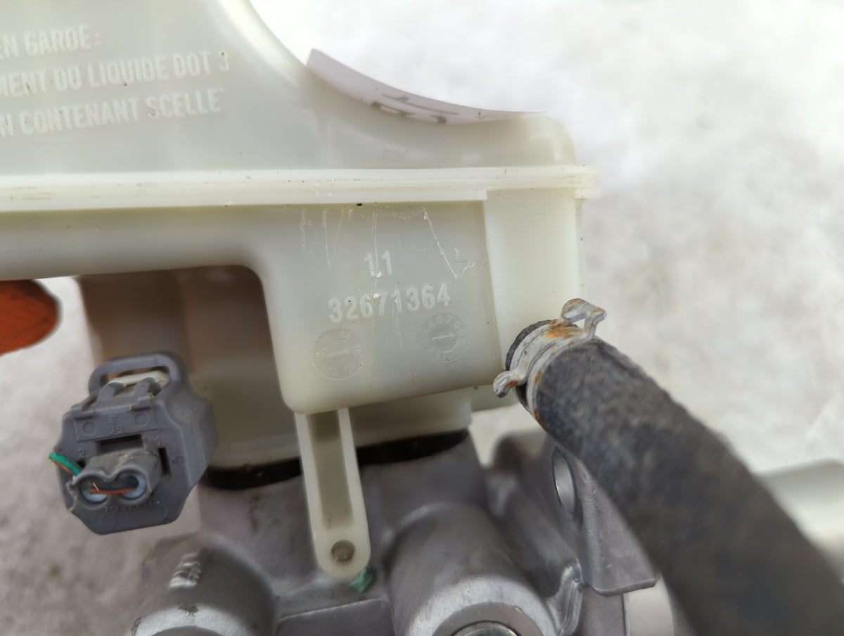2008-2022 Dodge Challenger Brake Master Cylinder 1512022 - Oemusedautoparts1.com