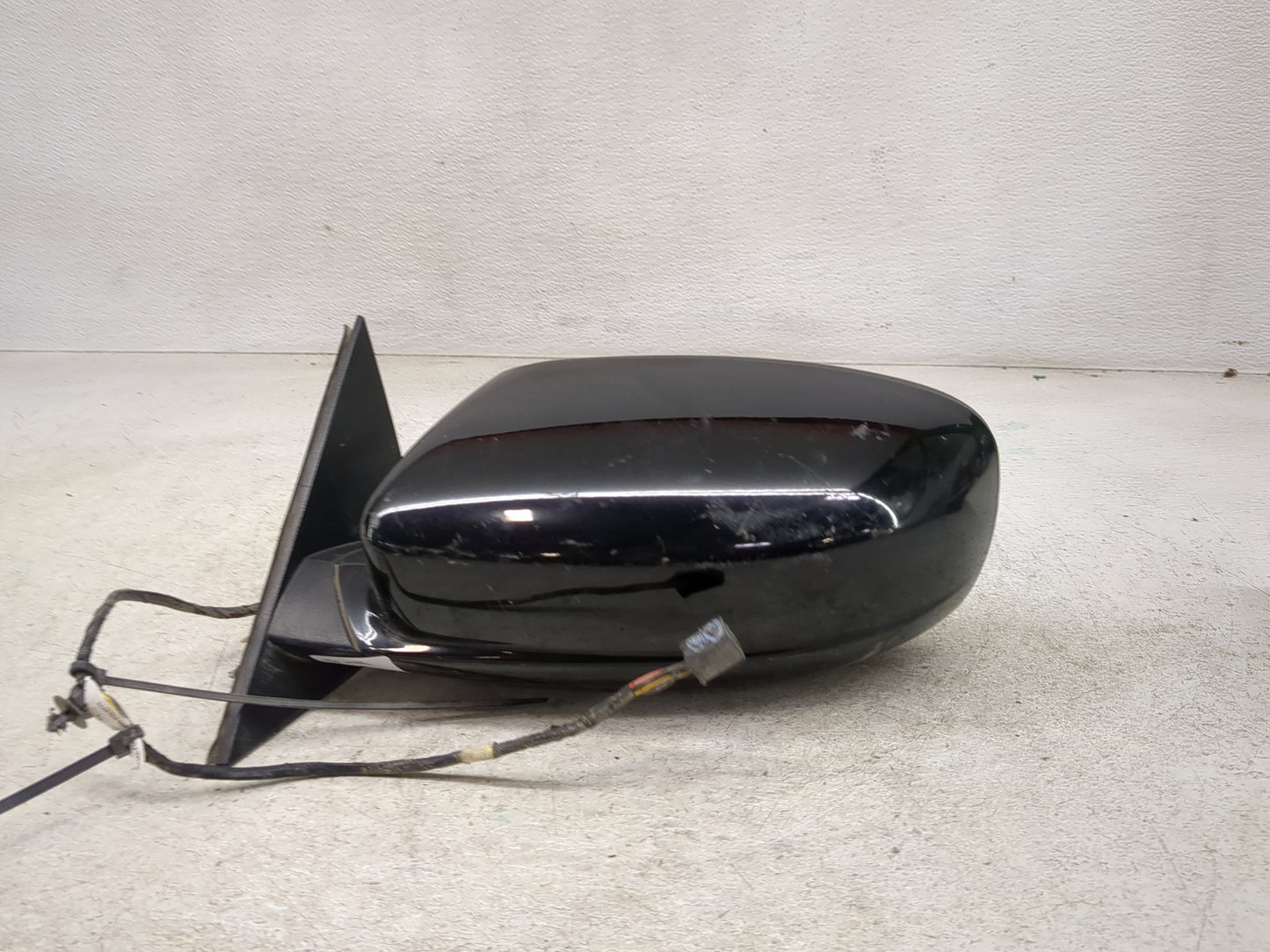 2015-2020 Dodge Charger Driver Side View Mirror - Left Door Mirror OEM Used - Oemusedautoparts1.com