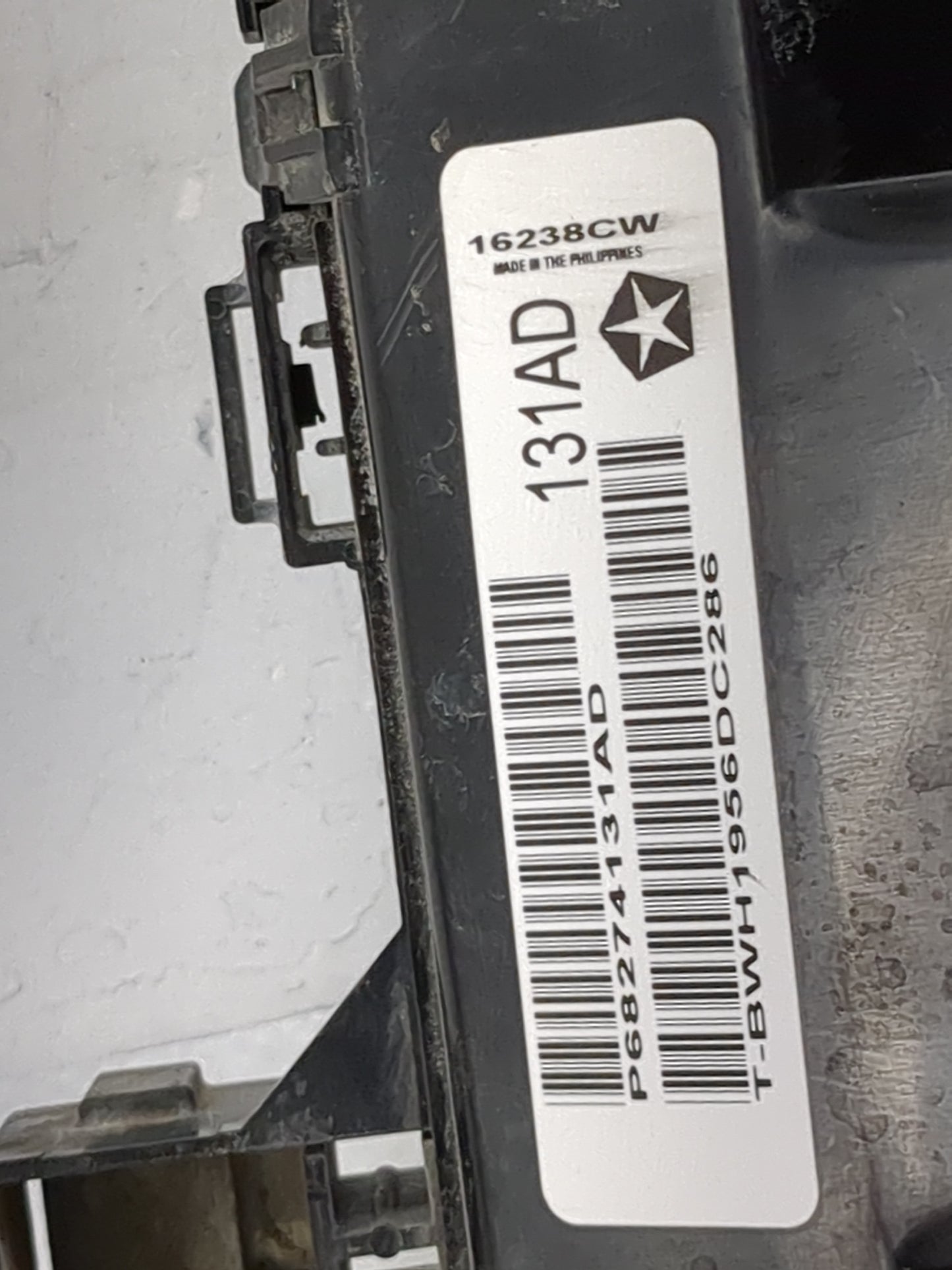 2015-2016 Dodge Charger Fusebox Fuse Box Panel Relay Module P/N:P68274131AD 16238CW, 7154-7630-30 Fits Fits 2015 2016 OEM Us