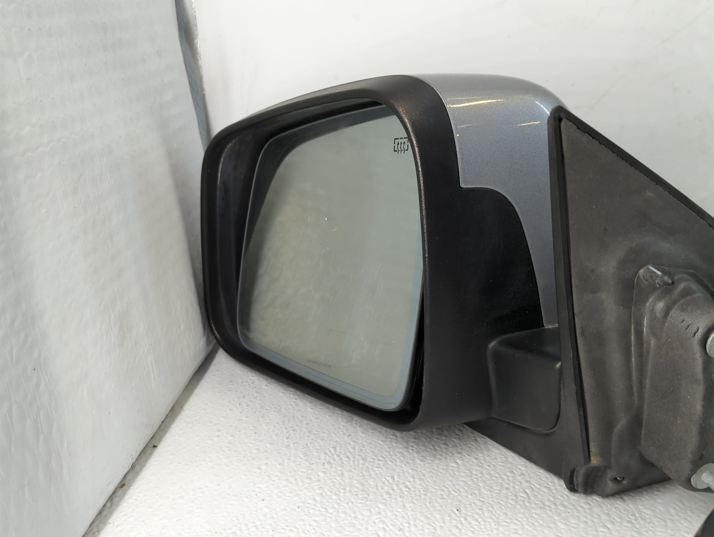 2016 Dodge Durango Driver Side View Mirror - Left Door Mirror OEM Used - Oemusedautoparts1.com