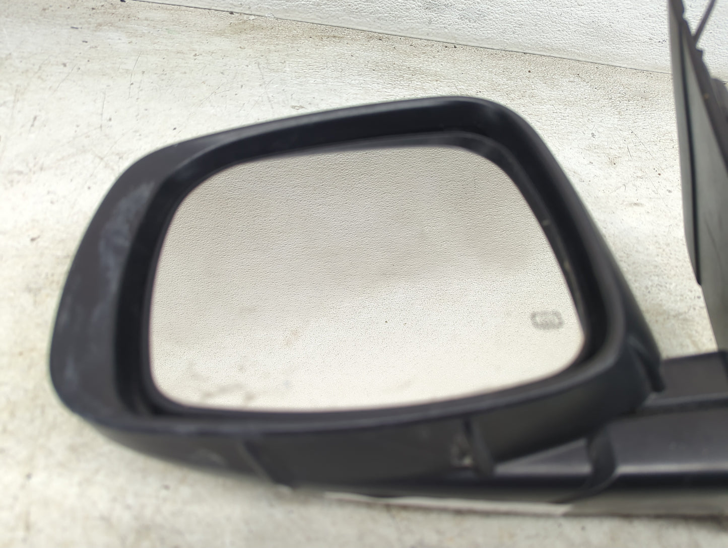 2011-2020 Dodge Grand Caravan Driver Side View Mirror - Left Door Mirror OEM Used - Oemusedautoparts1.com